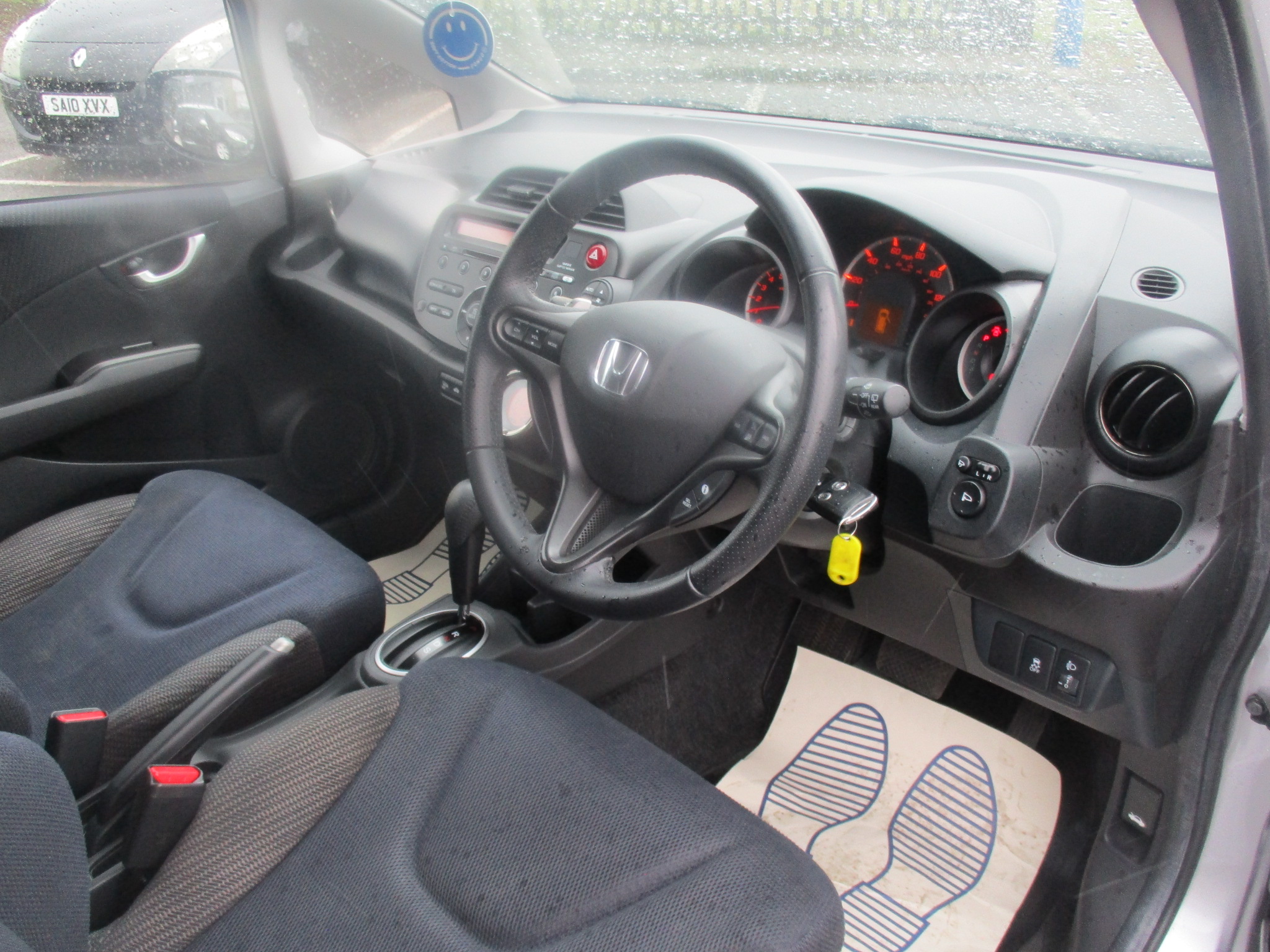 HONDA JAZZ 1.4 I-VTEC ES PLUS (AUTO) 2013